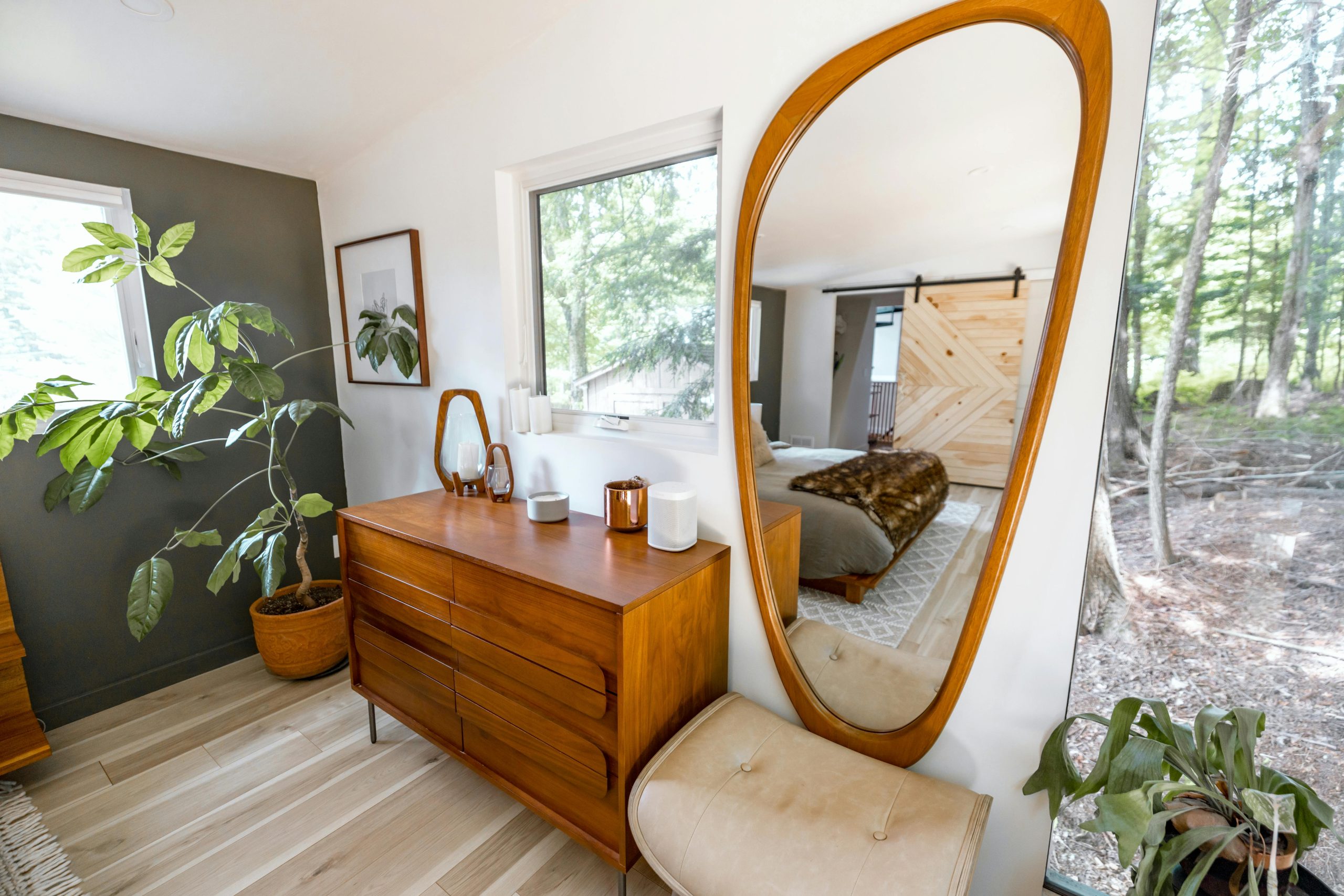 Decorative mirror