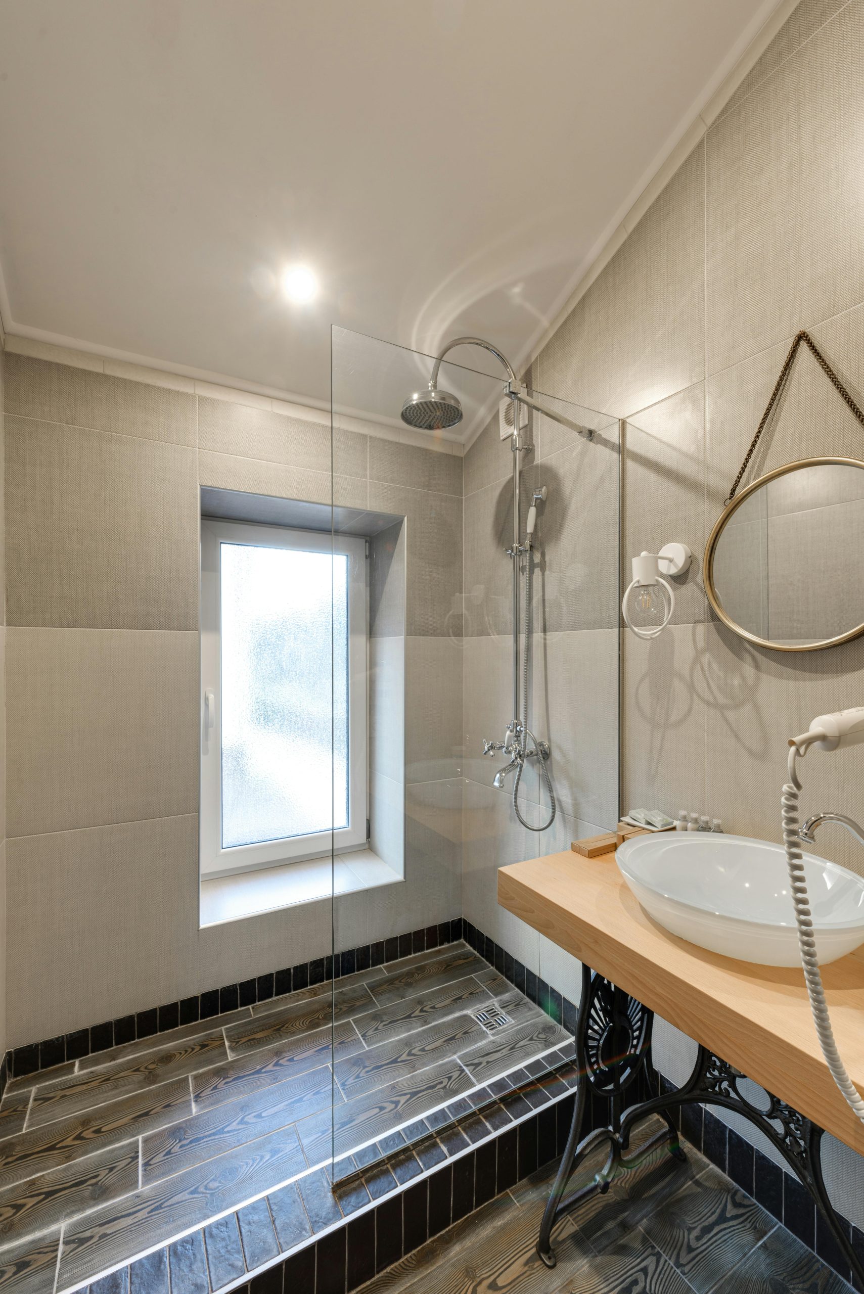 Glass shower wall