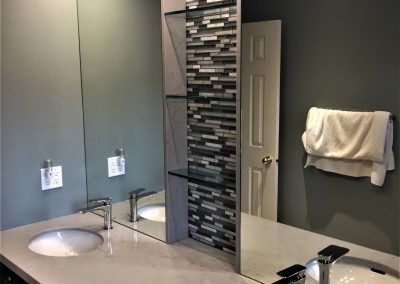 vanity-mirror-integrated-with-glass-shelves